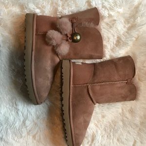 Brand new uggs never worn